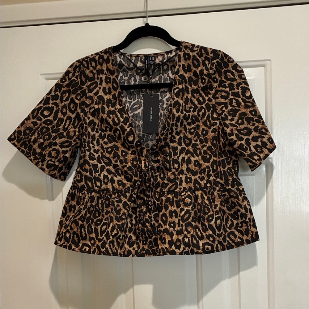 Vera Moda Leopard Print Women's Top